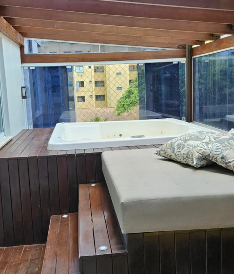 Apartamento 3 Suites Meia Praia - Itapema - 90 Metros Do Mar