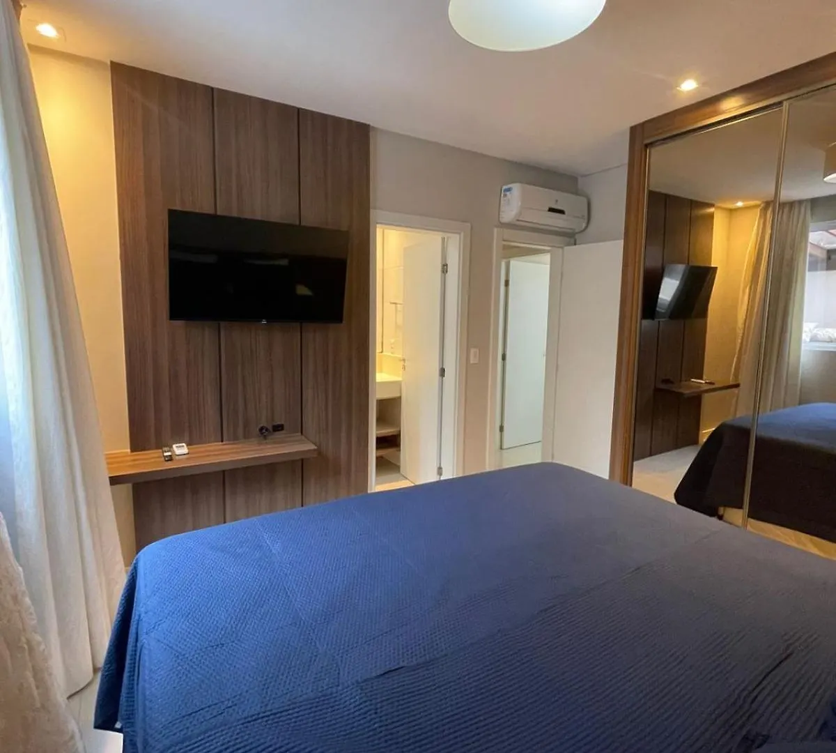 Apartamento 3 Suites Meia Praia - Itapema - 90 Metros Do Mar Apartment