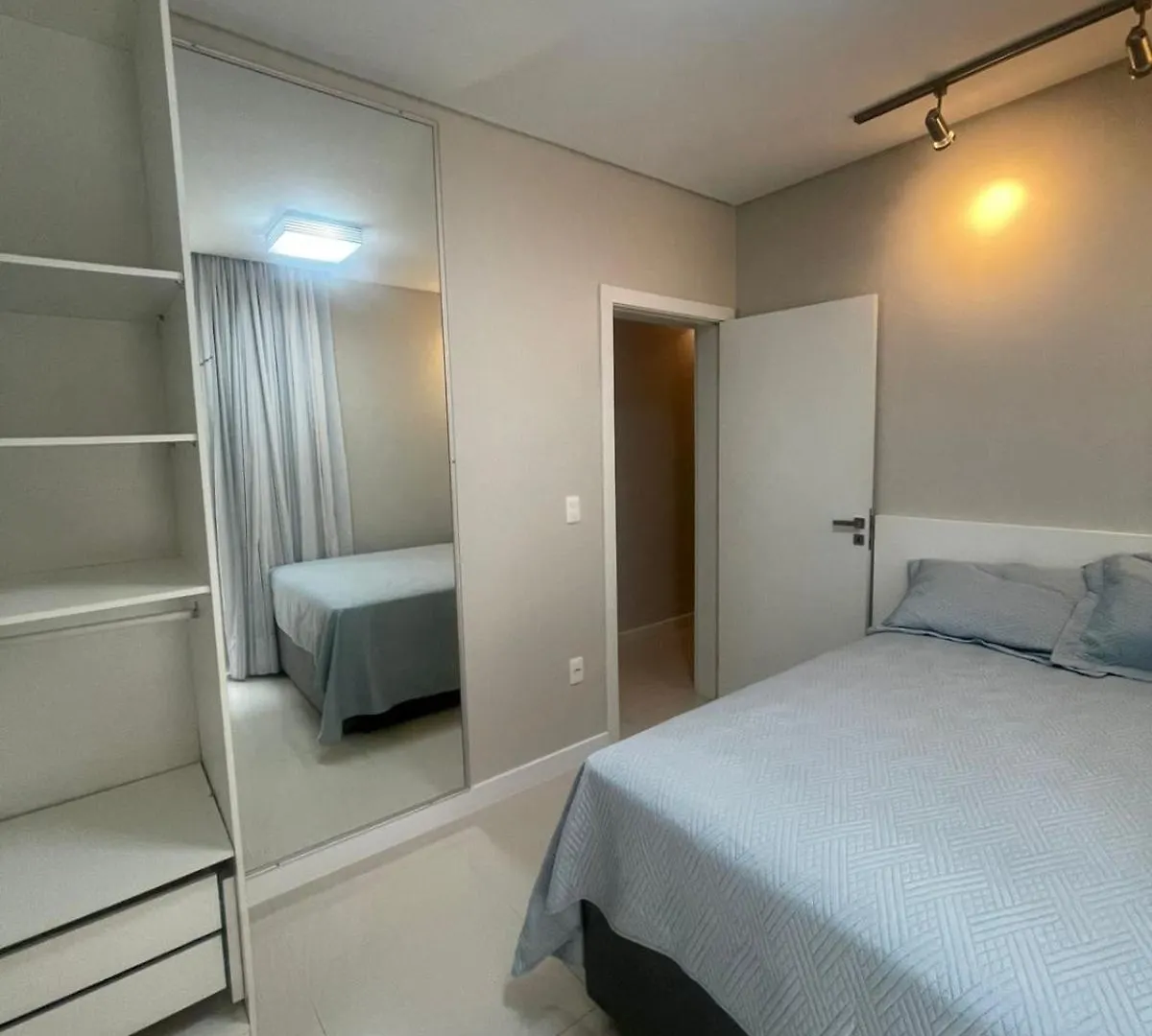 Apartment Apartamento 3 Suites Meia Praia - Itapema - 90 Metros Do Mar