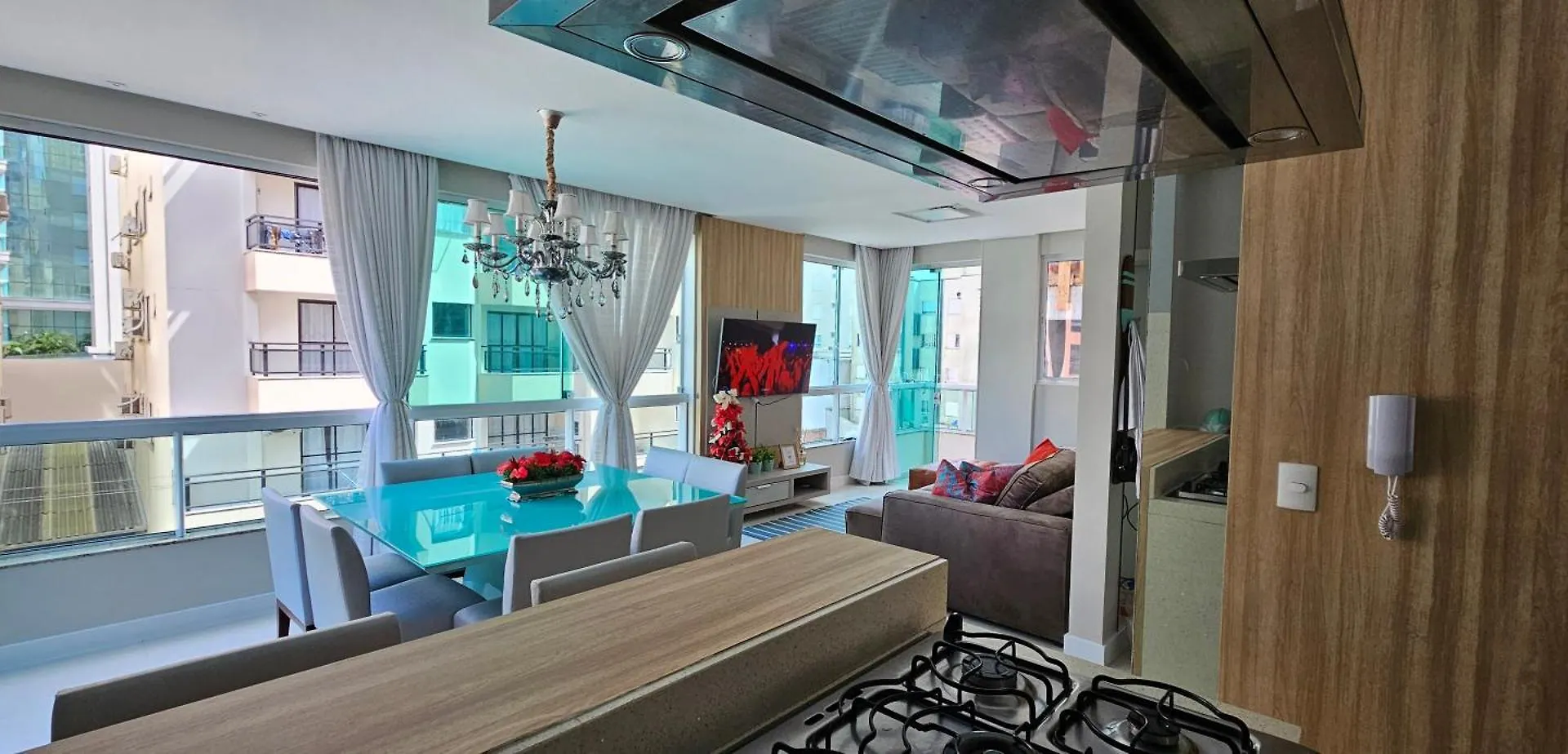 Apartamento 3 Suites Meia Praia - Itapema - 90 Metros Do Mar