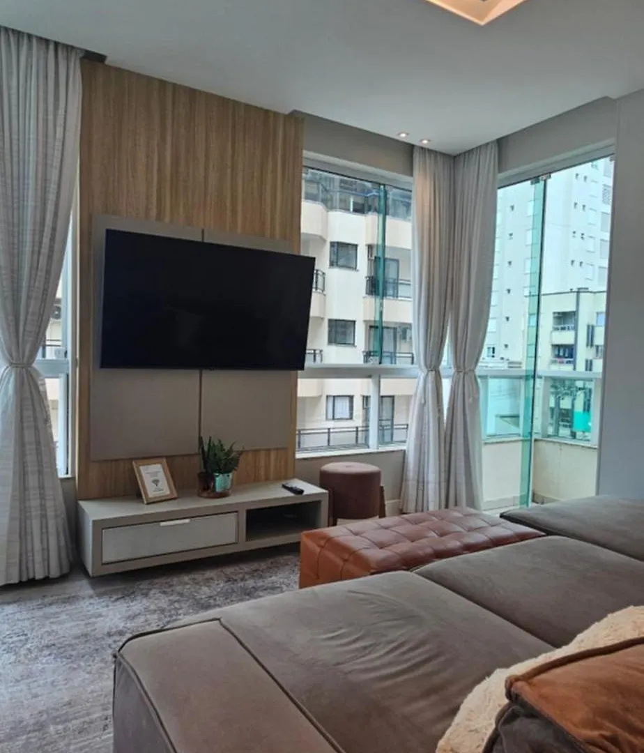 Apartamento 3 Suites Meia Praia - Itapema - 90 Metros Do Mar Apartment