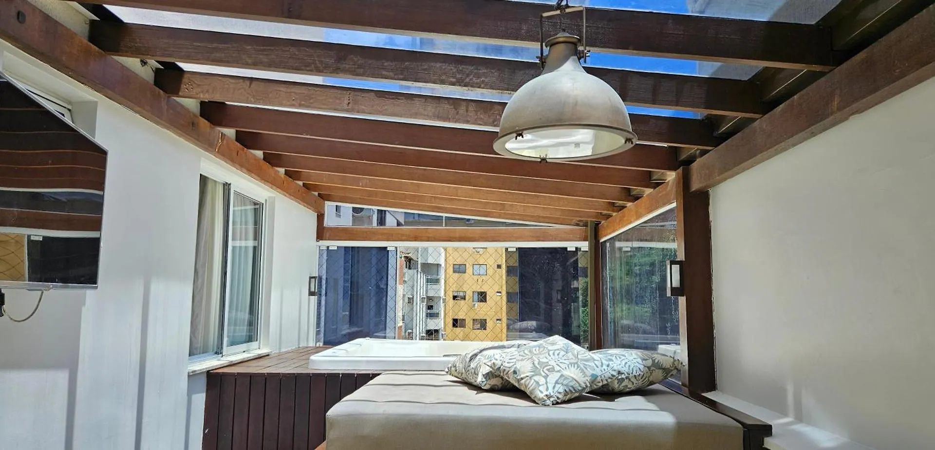 Apartamento 3 Suites Meia Praia - Itapema - 90 Metros Do Mar البرازيل