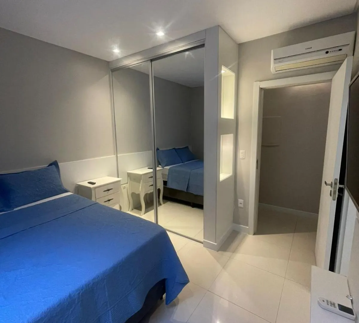 Apartamento 3 Suites Meia Praia - Itapema - 90 Metros Do Mar 0*,  البرازيل